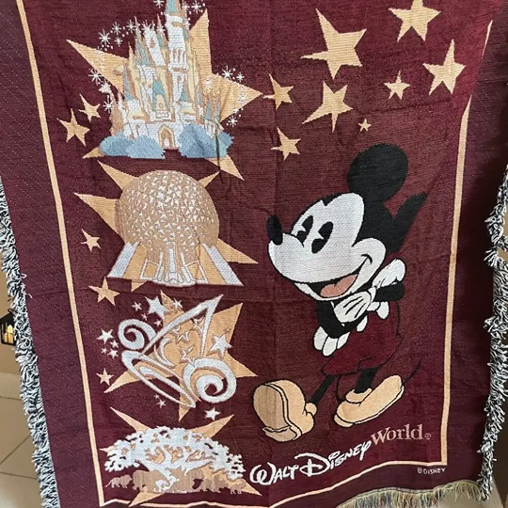 VTG DISNEY PARKS MICKEY MOUSE KNITTED THROW BLANKET 50’ by 60’ MADE IN‎ USA